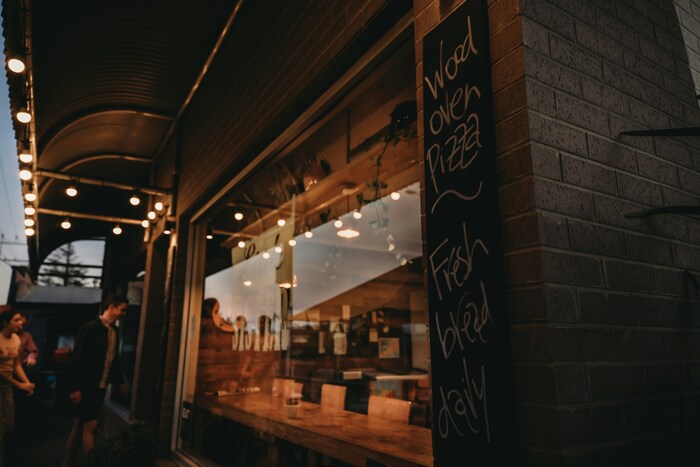 Café, bakery, pizza restaurant